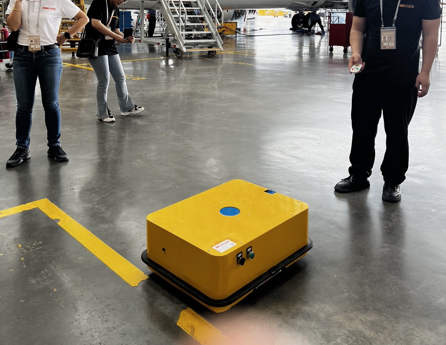 机场 FOD 自动检测 AMR 车